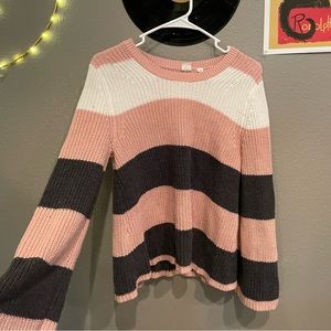 Bell sleeve GAP sweater